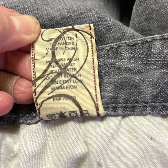 BKE Starlite Distressed Grey Denim Cuffed Capris Rolled Cuff Clam Diggers Sz 27 - Picture 8 of 8